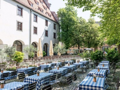 Photo: Zweibayernkueche, Zeughausstuben und Wei&amp;szlig;er Hase